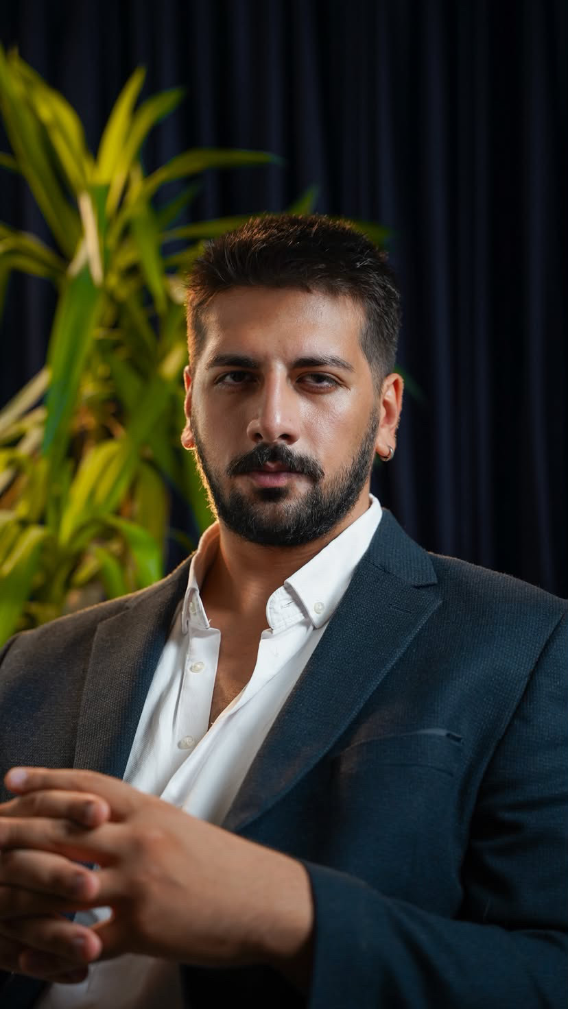 Psikolog Ömer Akarsu’nun portresi